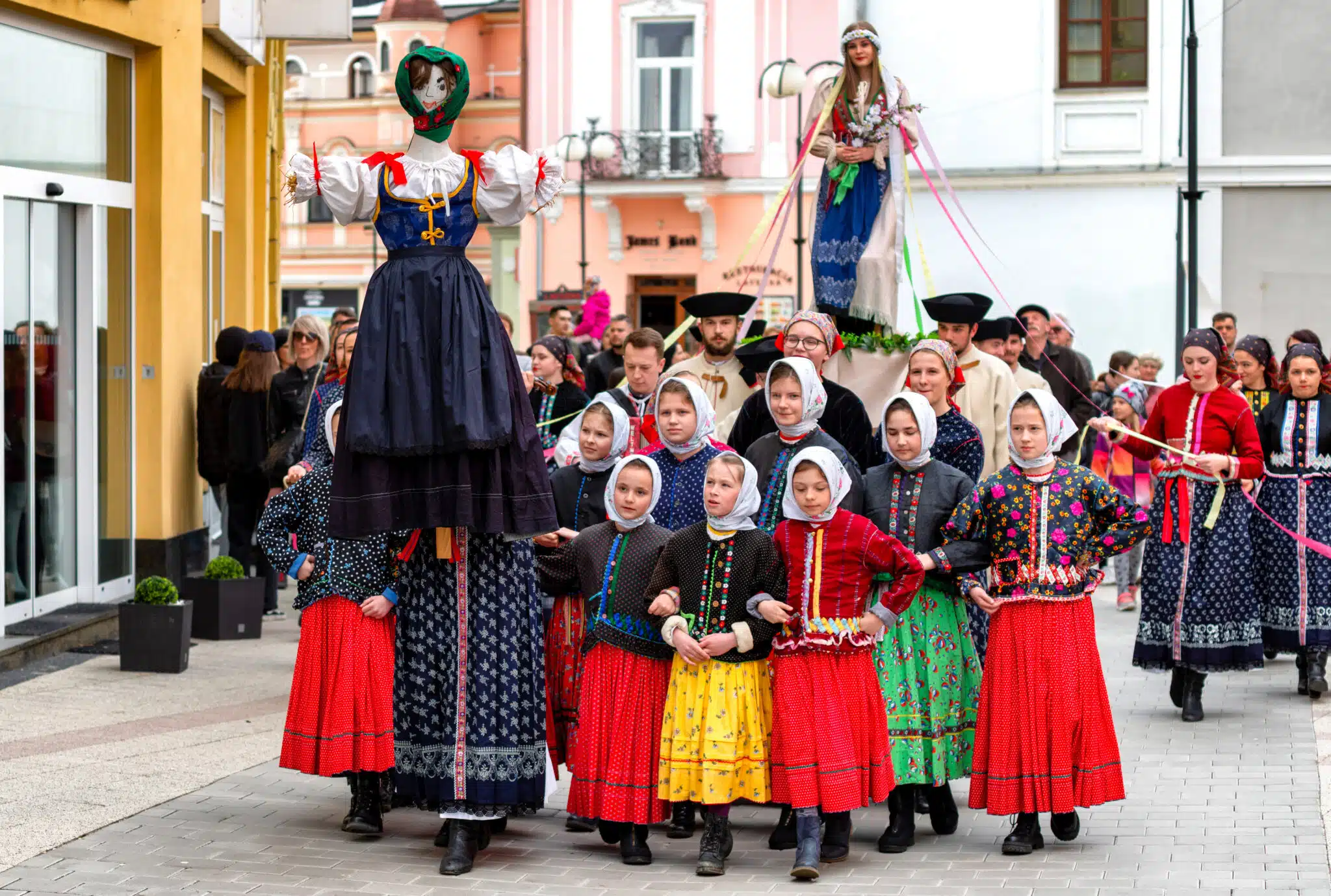 Slavic spring traditions maslenitsa kolodii