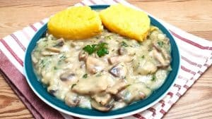 Ciulama Mushrooms in cream sauce Moldovan
