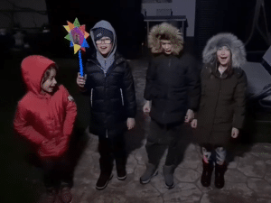 Moldovan carolers 